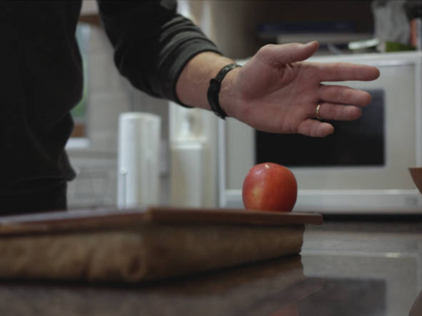 apple on a tray - habit changing - sm